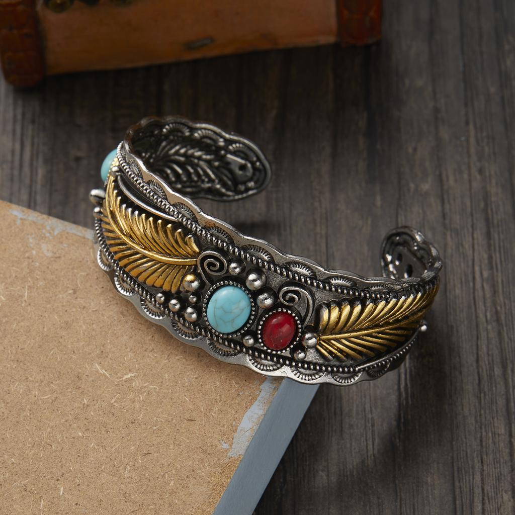Vintage Elegancka Szeroka Bransoleta Rzeźbiona dla Kobiet Mężczyzn Boho Złoty Kolor Inkrustowana Turkusami Manżeta Biżuteria Osobowość Prezent