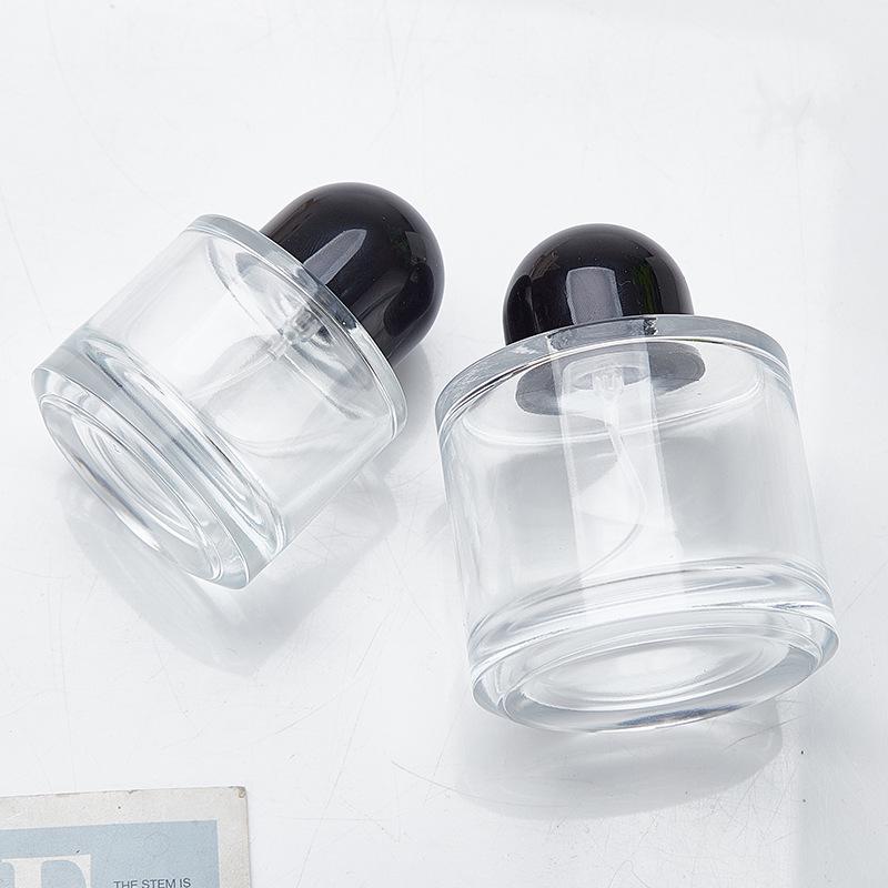30ml Round Glass Perfume Bottle with Black Spray Cap