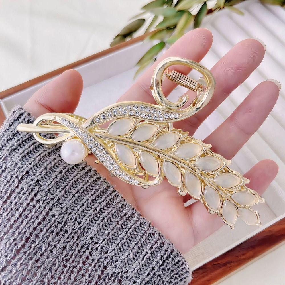 with Pearls Wheat Ear Hair Grab Headdress Luxury Hair Claw Elegance Shark Clip  Back of The Head