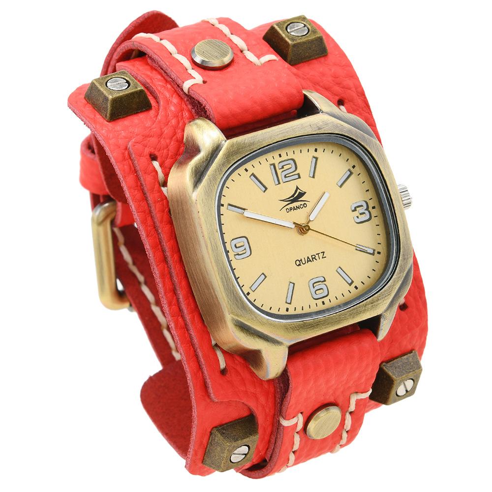 Retro Punk Hip-Hop Style Men'S Quartz Watch - Rivet Cowhide Leather Strap, Adjustable Hand-Stitched