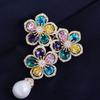 Špičková křišťálová zirkonová květinová brož: Elegantní měděný doplněk pro dámskou módu