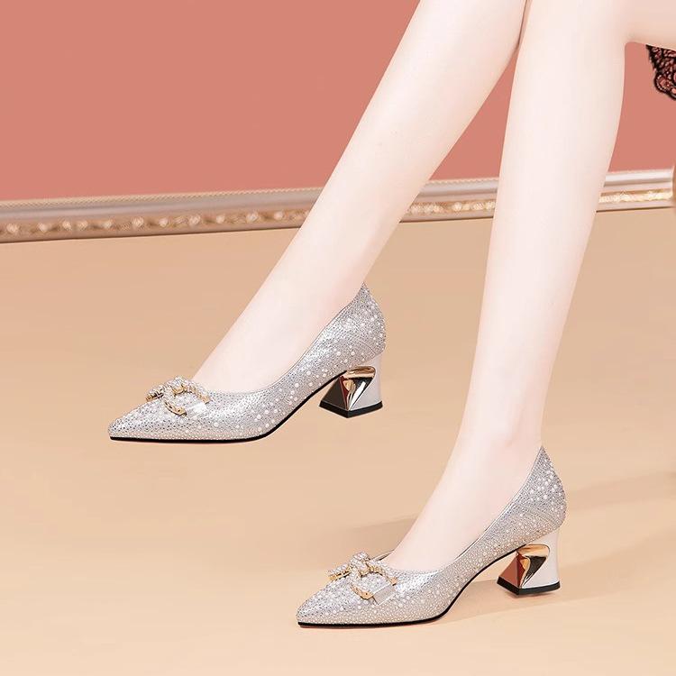 High-heeled shallow-mouth single shoes women's pointed pearl rhinestone thick-heeled wedding shoes 2025 spring and autumn new foreign-style with cheo