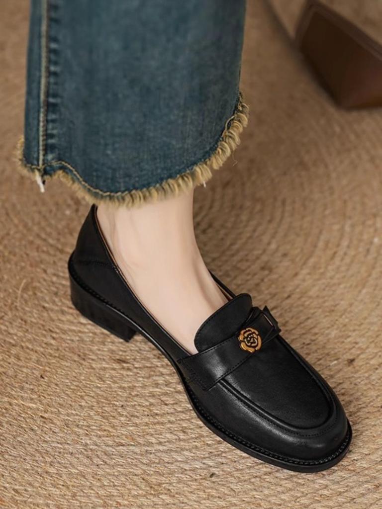 French Soft Black Camellia Loafers 2025 Autumn and Winter New Fashion British Style One-pedal Platform Single Shoes Women