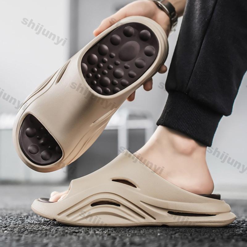 Men's One Word Slippers 2026 Summer New Platform Outdoor Soft Sole Beach Shoes Lightweight Comfortable Casual Indoor Slippers