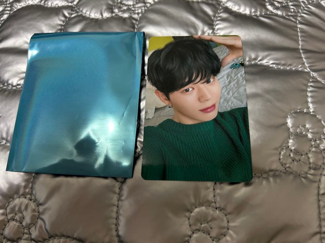 [Б/У] EVNNE Брелок-фонарик Moon Jung Hyun