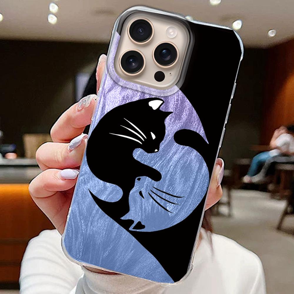 Embrace Black White Cat Gradient Phone Cases For Apple Iphone 16 15 14 13 Pro Max 16e 16plus Back Silicone Couple Fundas Cover