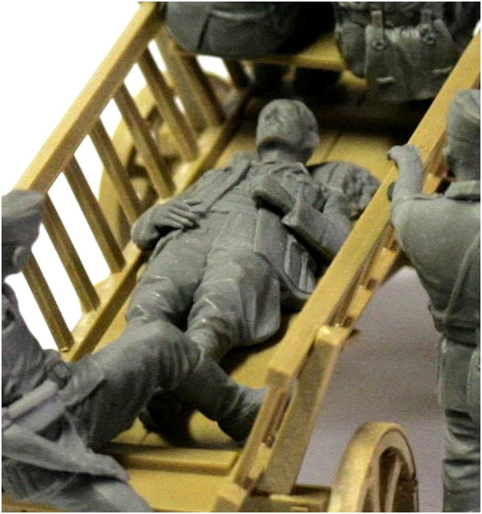 Master Box German 4 Horse Injured Soldier Retreat 4 Plastic Model MB35058 1/35 Infantry, Carriage, Scene,