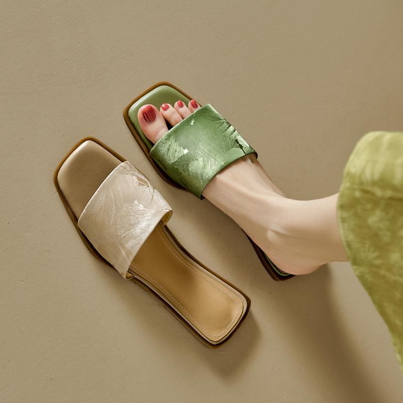 New Chinese style one-character cool slippers women's summer flat bottom outer wear 2025 green lazy drag