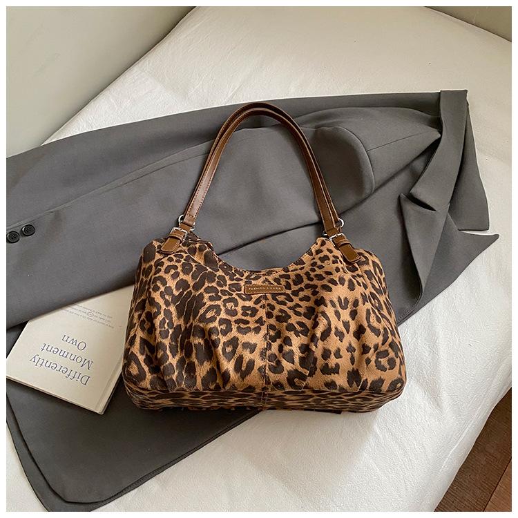 

Корейская сумка из ткани с леопардовым принтом в стиле кэжуал, женская сумка 2025, новая модная легкая сумка через плечо, трендовая сумка-мессенджер