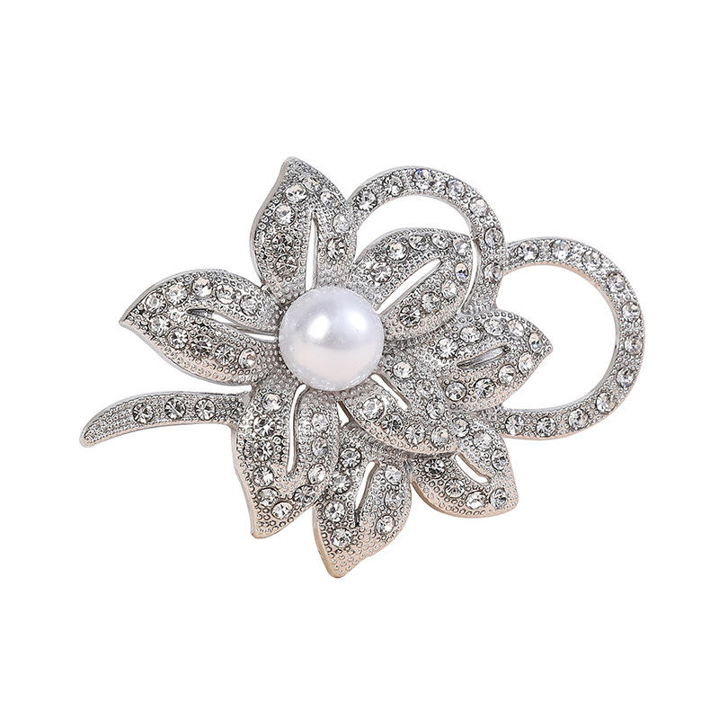 Women Crystal Imitation Pearl Brooch Rhinestone Flower Pin Scarf Buckle Elegant Fashion Jewelry Accessories серебряный