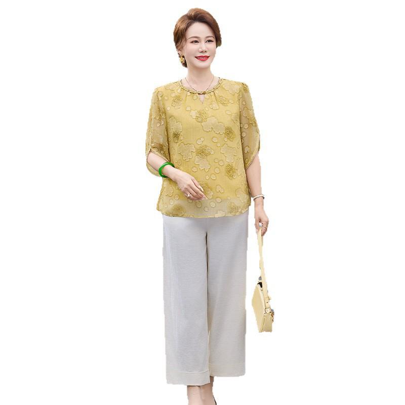 Mom's Elegant Chinese Style Two-Piece Set: Summer Fashionable Three-Quarter Sleeve Top for Middle-Aged and Elderly Women (2026).