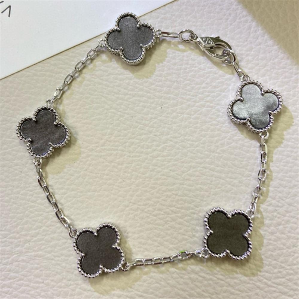 Hochwertiges Kleeblattarmband für Damen Fünf-Blüten-Armband mit natürlichem weißen Perlmutt und rotem Karneol