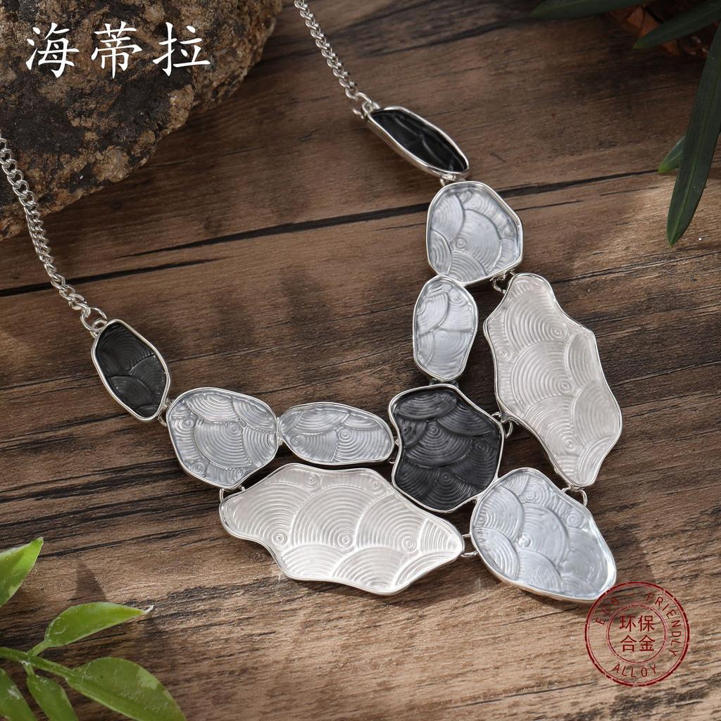 Color Painting Oil Exaggerated Geometric Necklace, Personalized Women Irregular Geometric Necklace