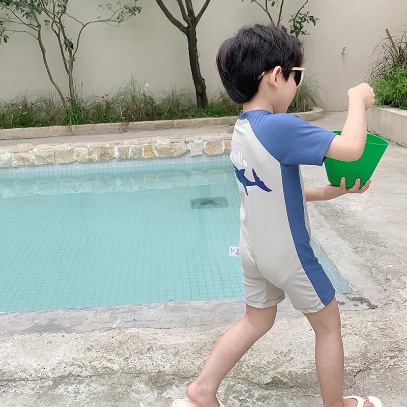 Boys' Cute Shark Short-Sleeve Sun Protection Swimsuit - Quick-Dry Beach Outfit for Summer