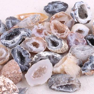 Stone Crafts Natural Agate Geodes Carved Raw Stone Ornaments  Jewelry Accessories