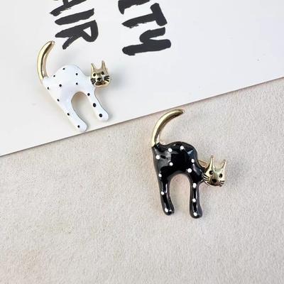 Cute Spotted Cat Brooch Japanese Trend Fashion Design Corsage Suit Pin High-End Exquisite Accessories