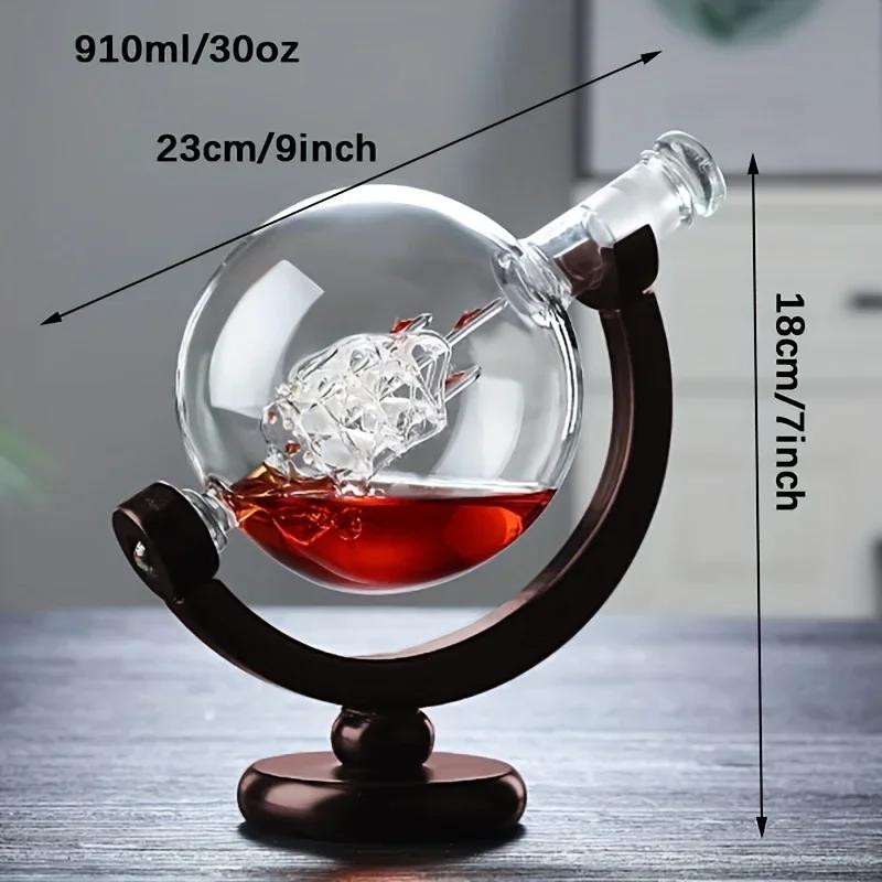 Creative Globe Karaffelsett med blyfri karaffel Utsøkt trestativ og 2 Whiskyglass Whisky Karaffel Globe Grade Gave