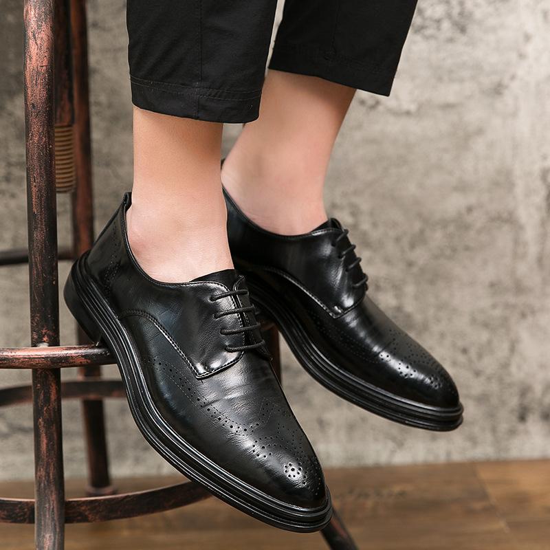 2025 new leather shoes men's business casual shoes men's Brock flower trend handsome leather shoes