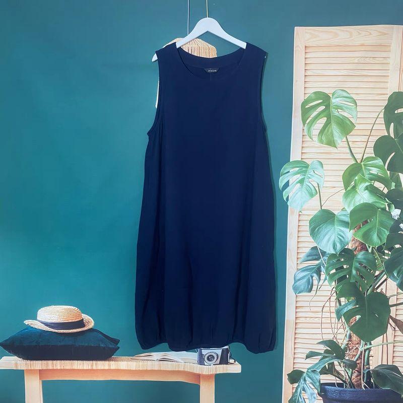 

Экспортный сток Хвост Товары Чистый Хлопок Платье-кокон Без рукавов На плечах Юбка Свободный Модный Стройнящий Облегающий Нормкор Платье-фонарик Стильный Ink Blue LL