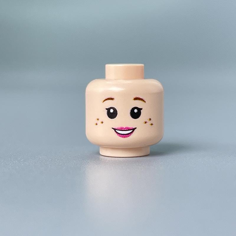 Building Block Minifigure Heads Set – Facial Expressions in Yellow