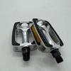 Retro Aluminum Alloy Bicycle Pedals Safety Reflective Strips Bike Pedals Durable Non-Slip Road Bike Pedals Outdoor Sports