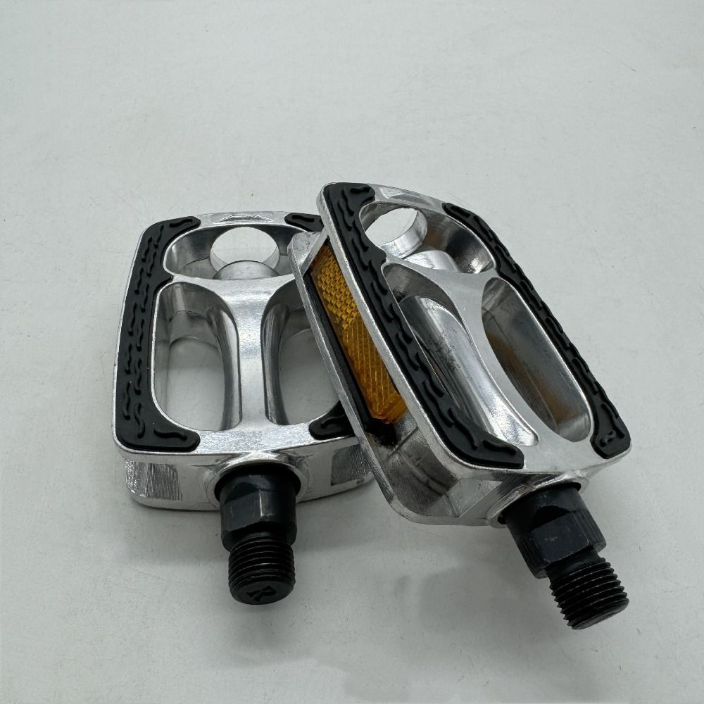 Retro Aluminum Alloy Bicycle Pedals Safety Reflective Strips Bike Pedals Durable Non-Slip Road Bike Pedals Outdoor Sports