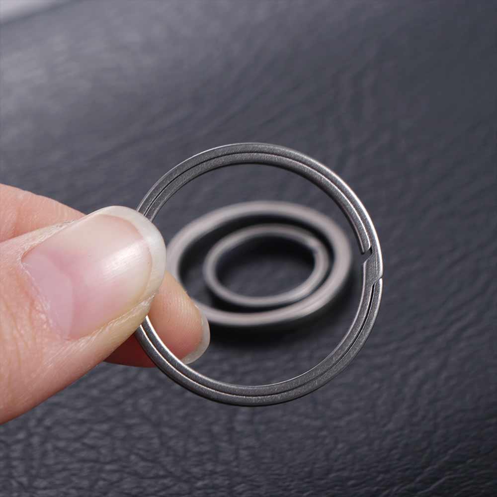 Can Be Opened Titanium Zinc Zinc Alloy Keychain Lightweight Zinc Zinc Alloy Keychains Buckle Women Male
