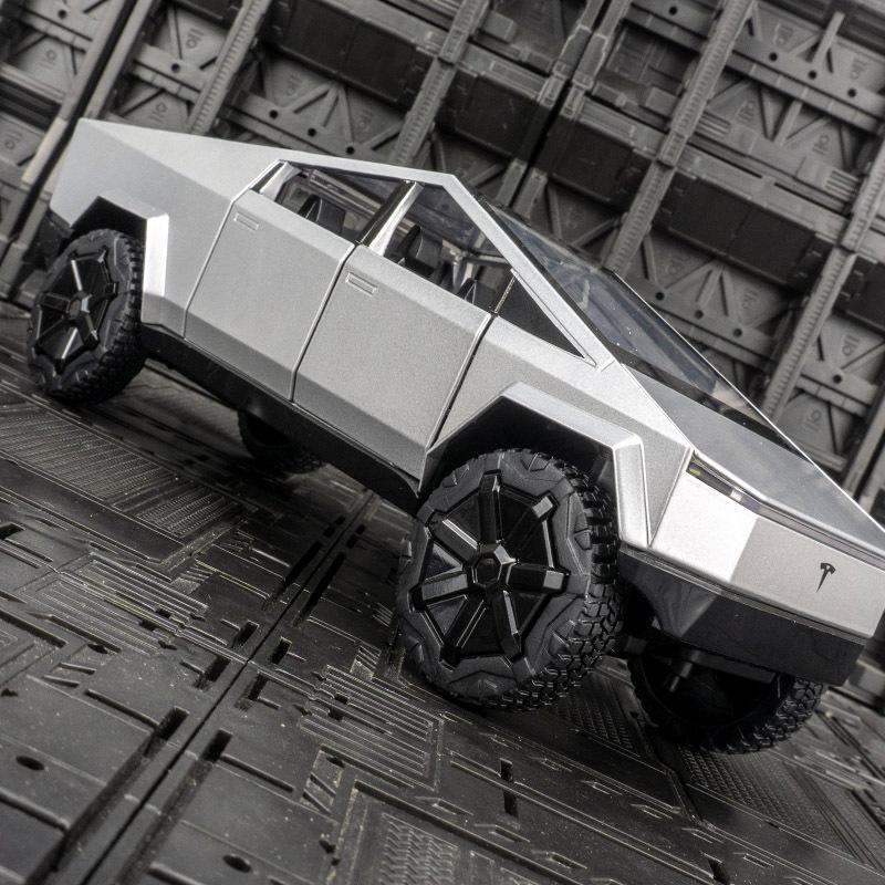 

Haodi C2405 Игрушечная модель из сплава Tesla Cybertruck со звуком и светом