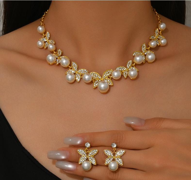 Hollow Leaf Necklace Earrings Bracelet Ring Four-Piece Set Bridal Wedding Rhinestone Accessories