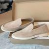 Men's Casual Loafers Are Light, and The Same Lazy Shoes Are Pedaled Every Day.