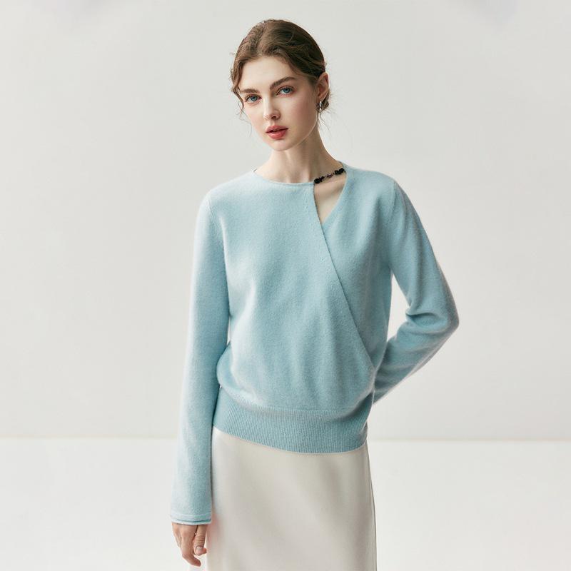 Women's Asymmetrical Cross-Collar Cashmere Sweater with Rolled Cuffs – Elegant Autumn/Winter Knitted Base Layer