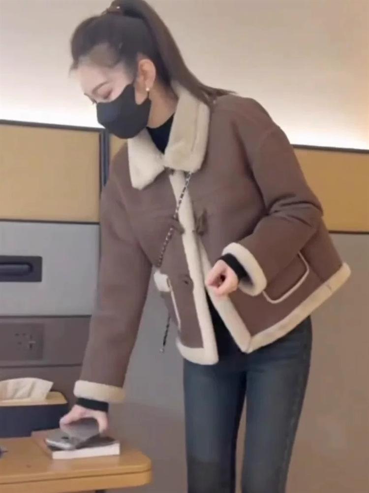 

Short lamb wool coat women s 2025 winter new thickened suede fur integrated small top XL