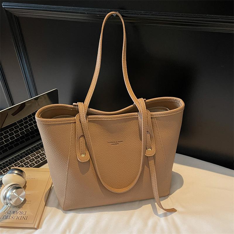 Niche retro tote bag women's autumn new high-end texture casual versatile shoulder armpit bag