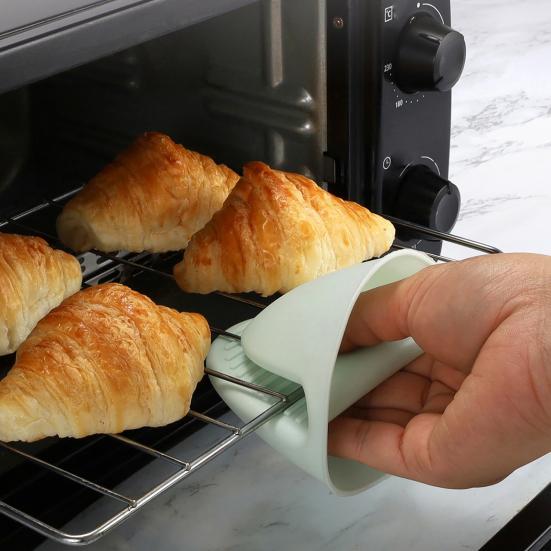 2Pcs Anti-Scalding Clips Non-Slip Burn Protection TPE Oven Mitts Reusable Kitchen Gloves for Oven, Microwave, Air Fryer, Kitchen Utensil Holder