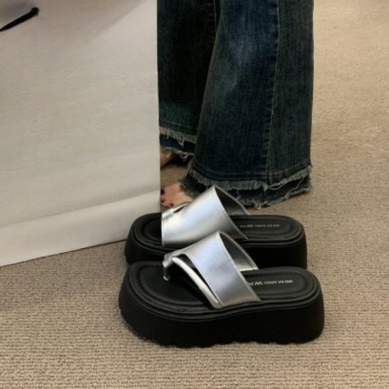 Thick-soled Height-increasing Women's Sandals New Styles of Beach Hermitage Shoes Slippers