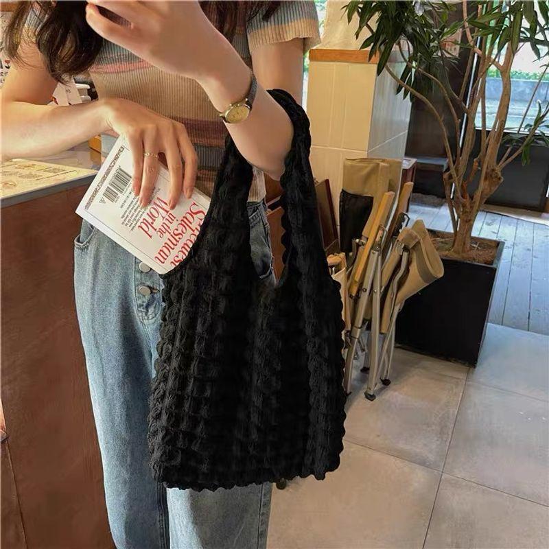 

Tail Goods Girl One-Shoulder Puff Cloud Bag Ruched Underarm Bag Black