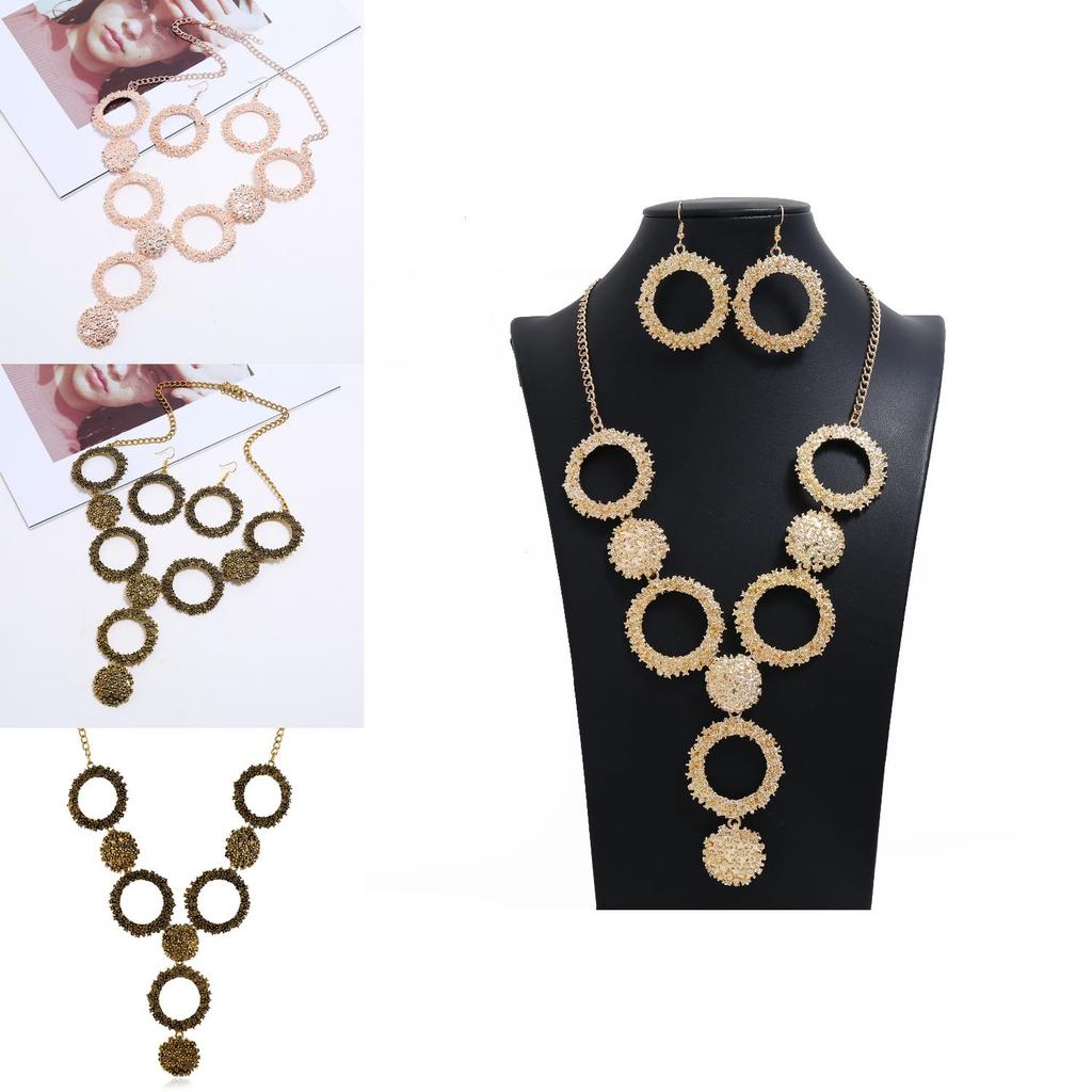 Classic Retro Metal Pendant Necklace For Casual Outfits