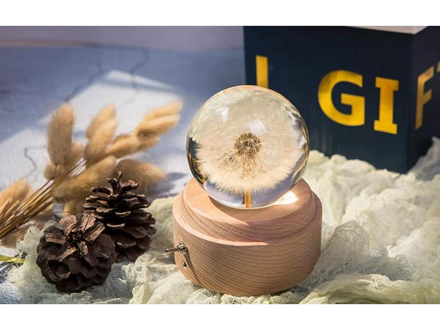 Crystal Ball Music Box Night Light: Multi-Pattern Warm Decor & Gift