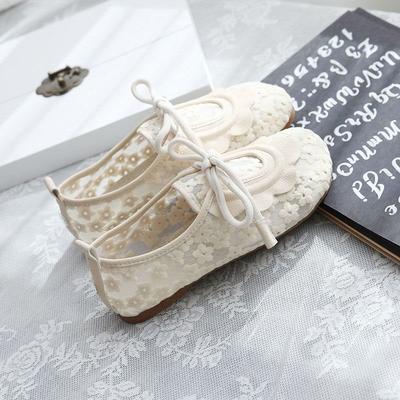 Nouvelles chaussures simples creuses respirantes pour fille douce littéraire dentelle maille maille brodée sandales à fond plat pour femmes