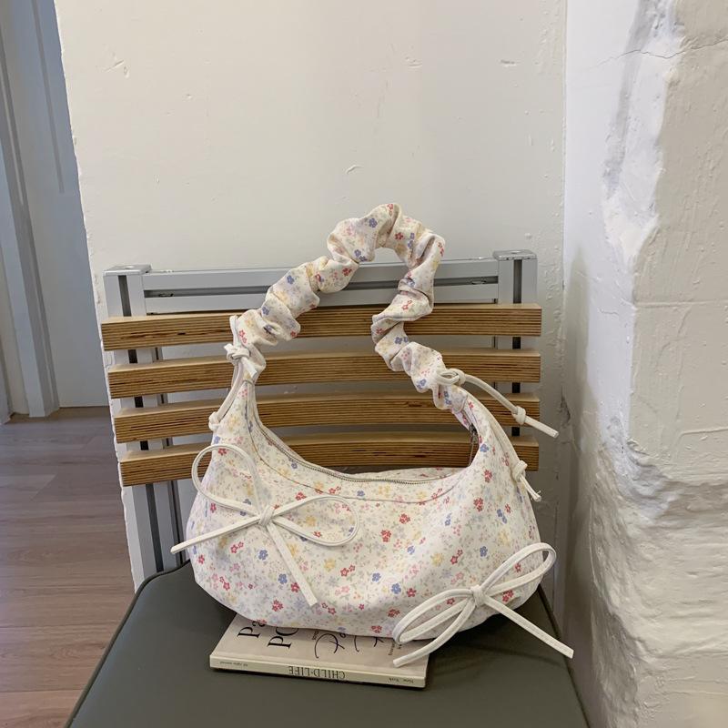 Small fresh bag women's new floral shoulder bag large capacity light class commuter messenger cloth bag