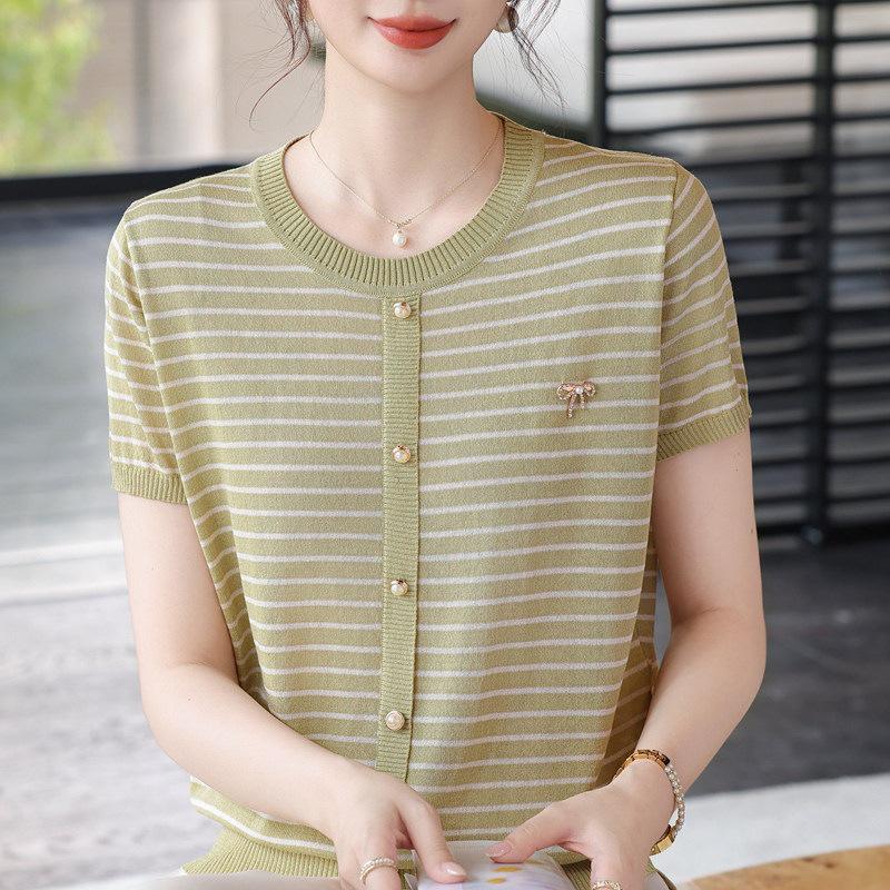 

Trendy Summer Ice Silk Blouse Set for Middle-Aged and Elderly Women - 2026 Short Sleeve T-Shirt. XL (suggested 115-125 jin)