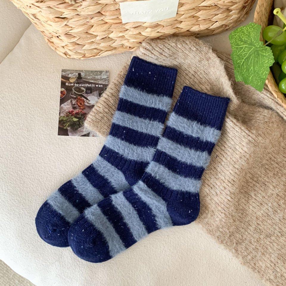 Women's Winter Thickened Warm Striped Dot Yarn College Wind Wool Mid Barrel Pile Socks