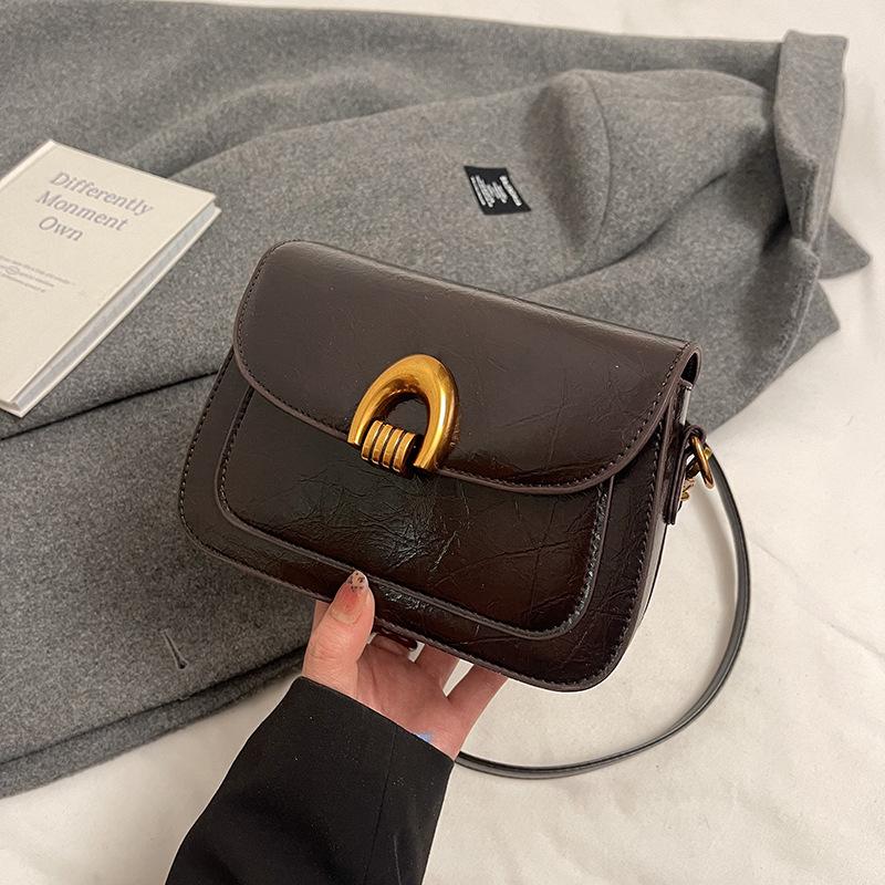 

Новая популярная корейская модная кожа с масляной восковой пропиткой, высококачественная текстура, сумка-седло, женская повседневная, для поездок на работу, индивидуальная наплечная сумка-мессенджер