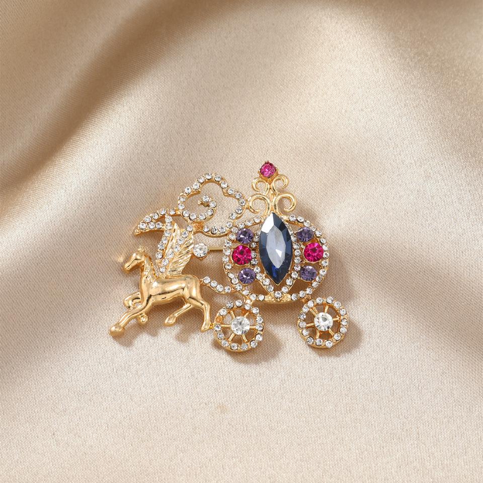 

Cute Rhinestone Pumpkin Carriage Brooch - Fairy Tale Student Pin Accessory
