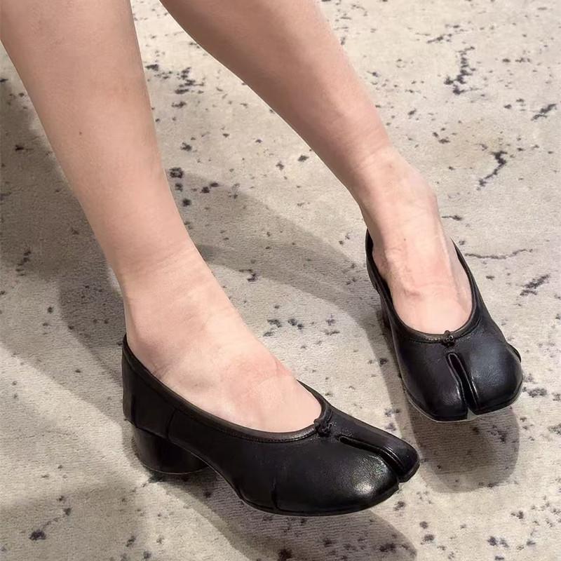 Scarpe Donna Primavera Estate in Pelle Microfibra Punta Divisa Décolleté Pieghe Designer Tacco Basso Tabi Suole Morbide Mocassini Scarpe Casual