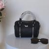 Nouveau sac à main mode femme grande capacité PU noir sac messager rétro design de luxe sac aile décontracté