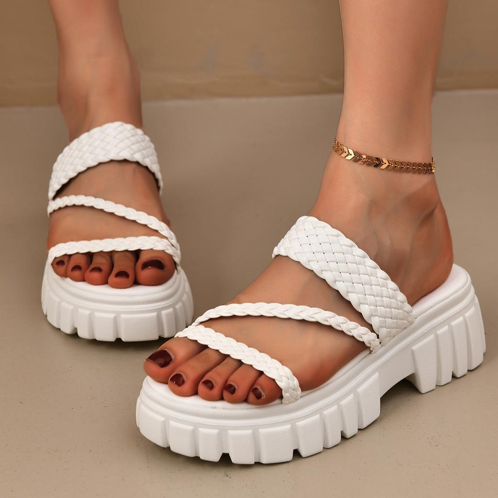 Women Slippers Trend Luxury Platform Slippers Woman Fashion Wedge Sandals Thick Sole Non Slip Beach Shoes Plus Size Slides Women