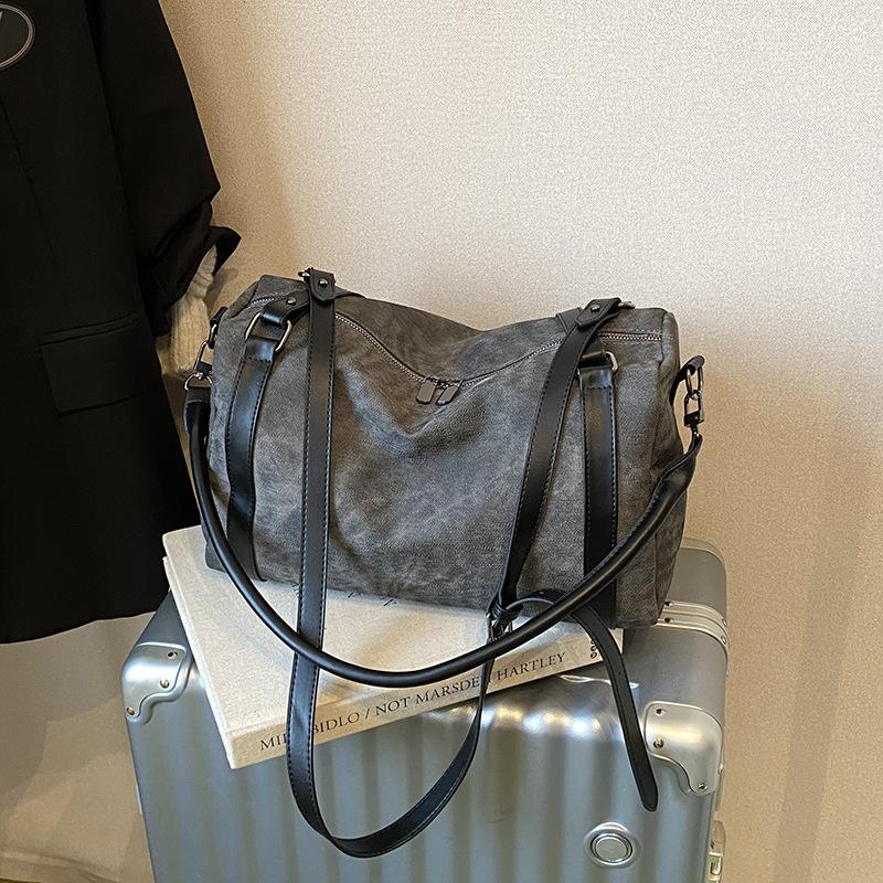 Retro bag women's large capacity 2025 new autumn and winter versatile shoulder messenger bag casual commuter underarm pillow bag