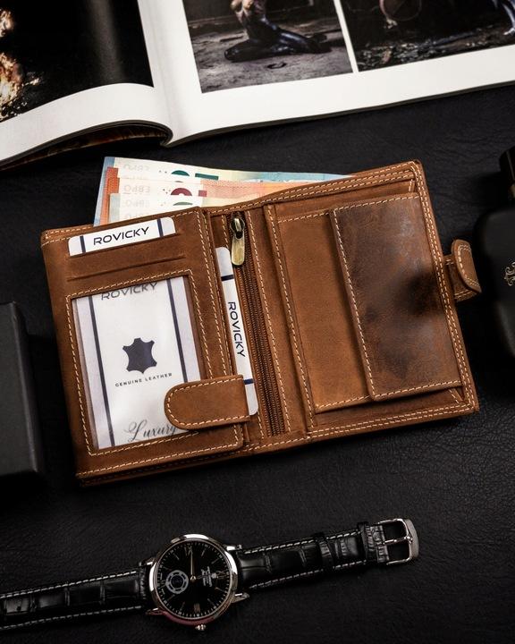 Large, Vertical Men's Wallet Made of Genuine Leather - Always Wild