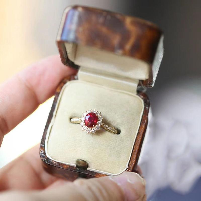 New Silver Inlaid Crystal Flower Ruby Rings for Women Exquisite Opening Adjustable Design Light Luxury Creative Wedding Jewelry